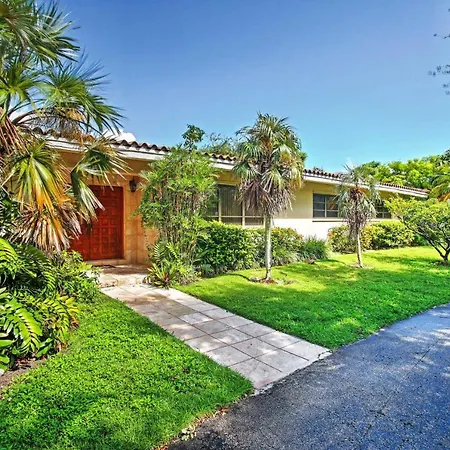Villa 7545 Southwest 124Th Street
